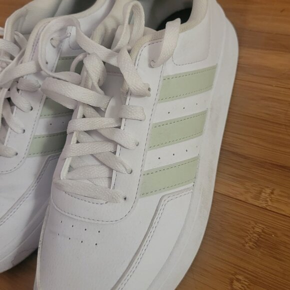 Adidas sneakers - Picture 1 of 3